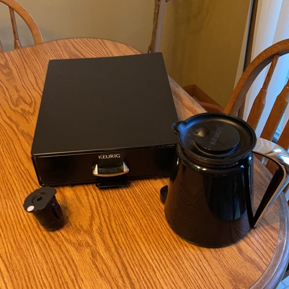 Keurig Bundle - Picture 1 of 5